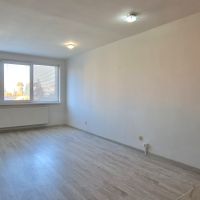 SLOVREAL - predaj 2 izbový byt Žiar nad Hronom, 46 m2 - foto 1