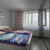 Priestranný 4-izbový byt s loggiou - foto 5