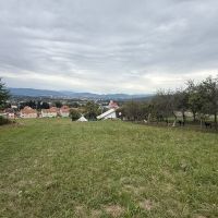 Investičný stavebný pozemok 2 287 m² s chatkou – Ladomerská Vieska - foto 5