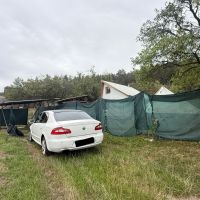 Investičný stavebný pozemok 2 287 m² s chatkou – Ladomerská Vieska - foto 3