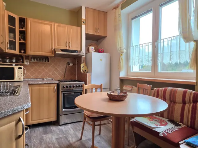 Na predaj 3-izbový byt Vyhne, 63 m²