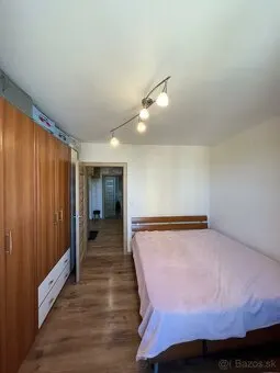 3 - izbový byt - foto 4